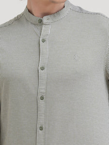 Jacquard Slim Fit Button Down Shirt